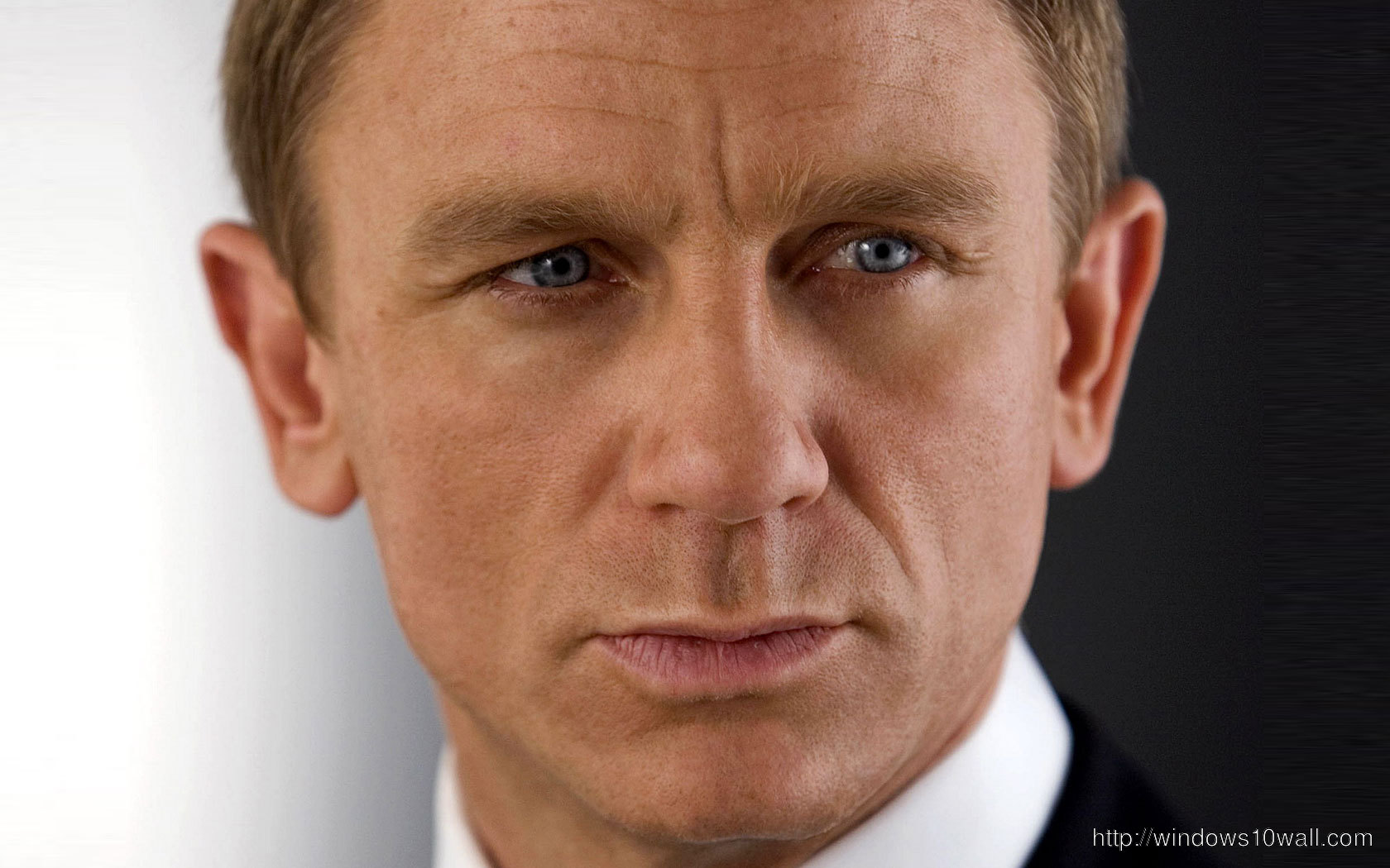 Daniel Crag James Bond 007 Background Wallpaper
