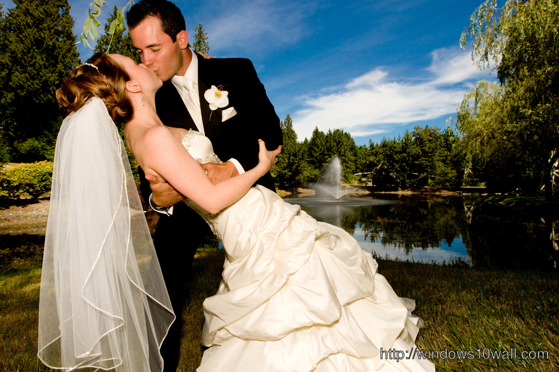 Kissing Wedding Photo Ideas Background Wallpaper