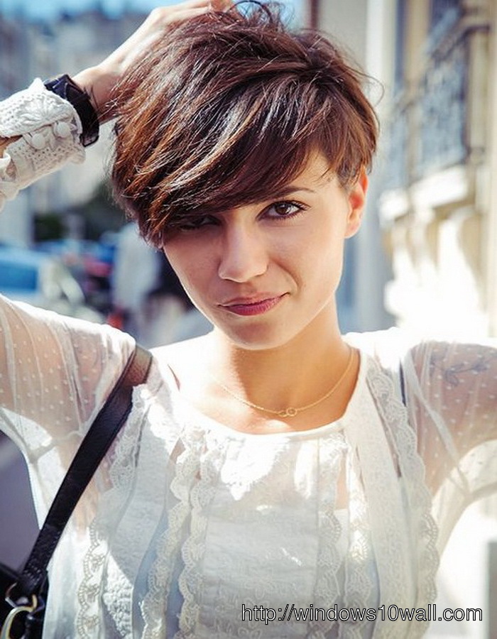 Cute Layered Short Hairstyle Ideas With Bangs