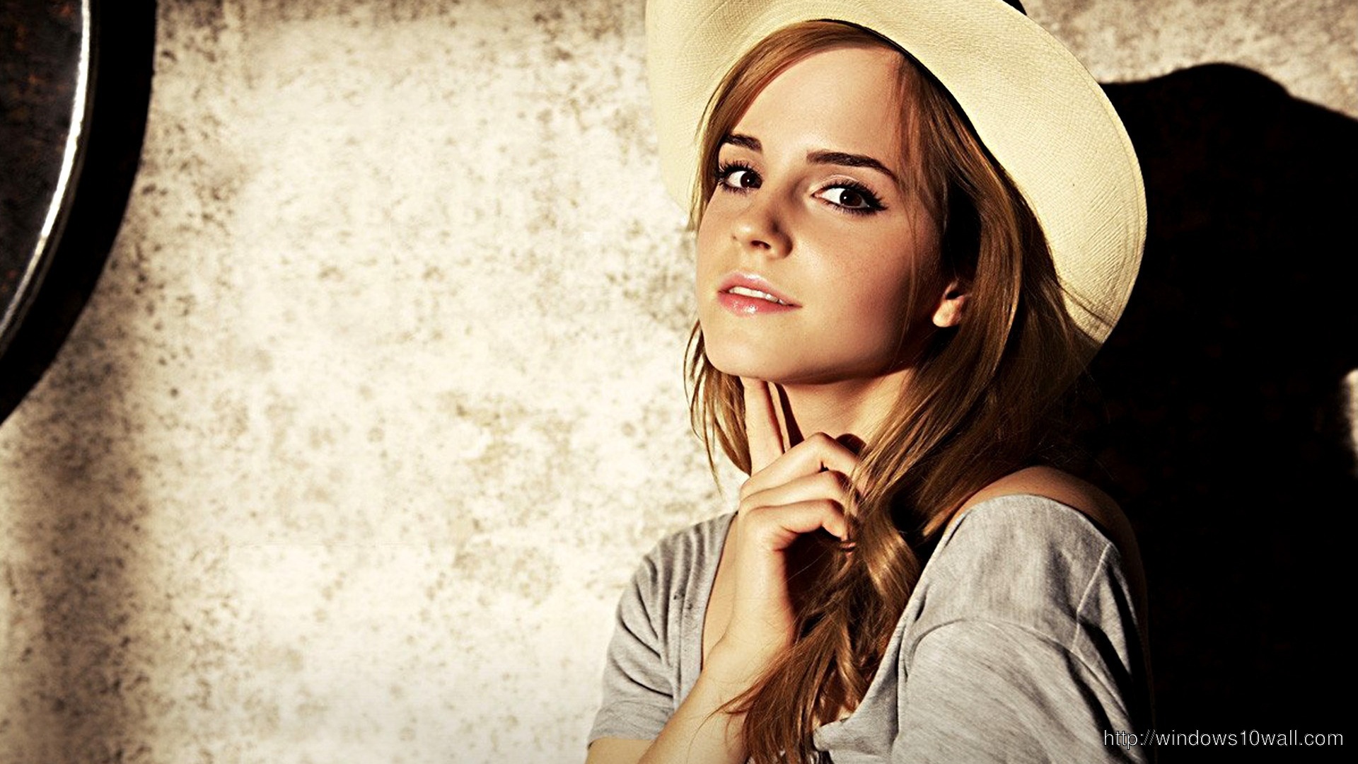 Emma Watson Free 2014 Wallpaper