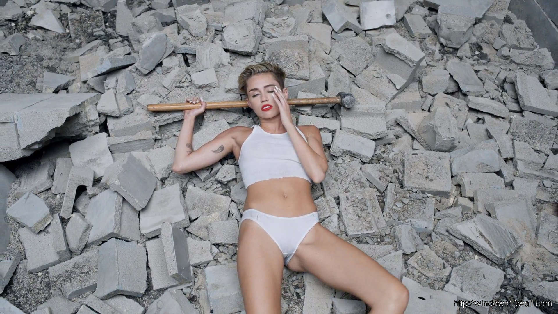 Miley Cyrus Wrecking Ball Tumblr Wallpaper