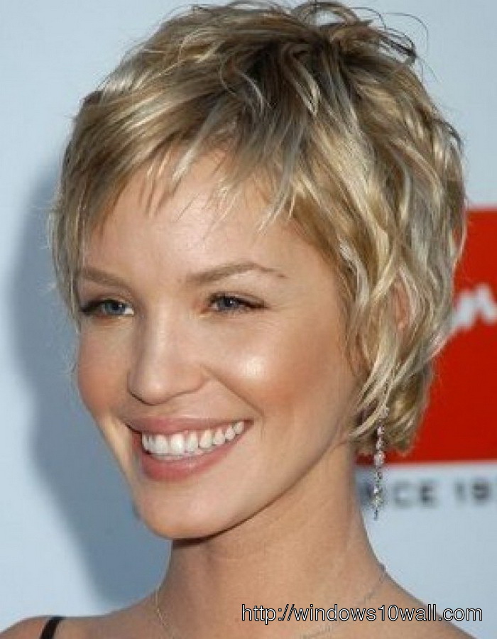 Simple Short Hairstyle Ideas For Women With Thick Hair