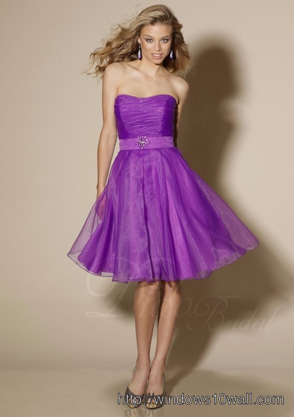 purple-dresses-for-wedding-guests-teenager-background-wallpaper