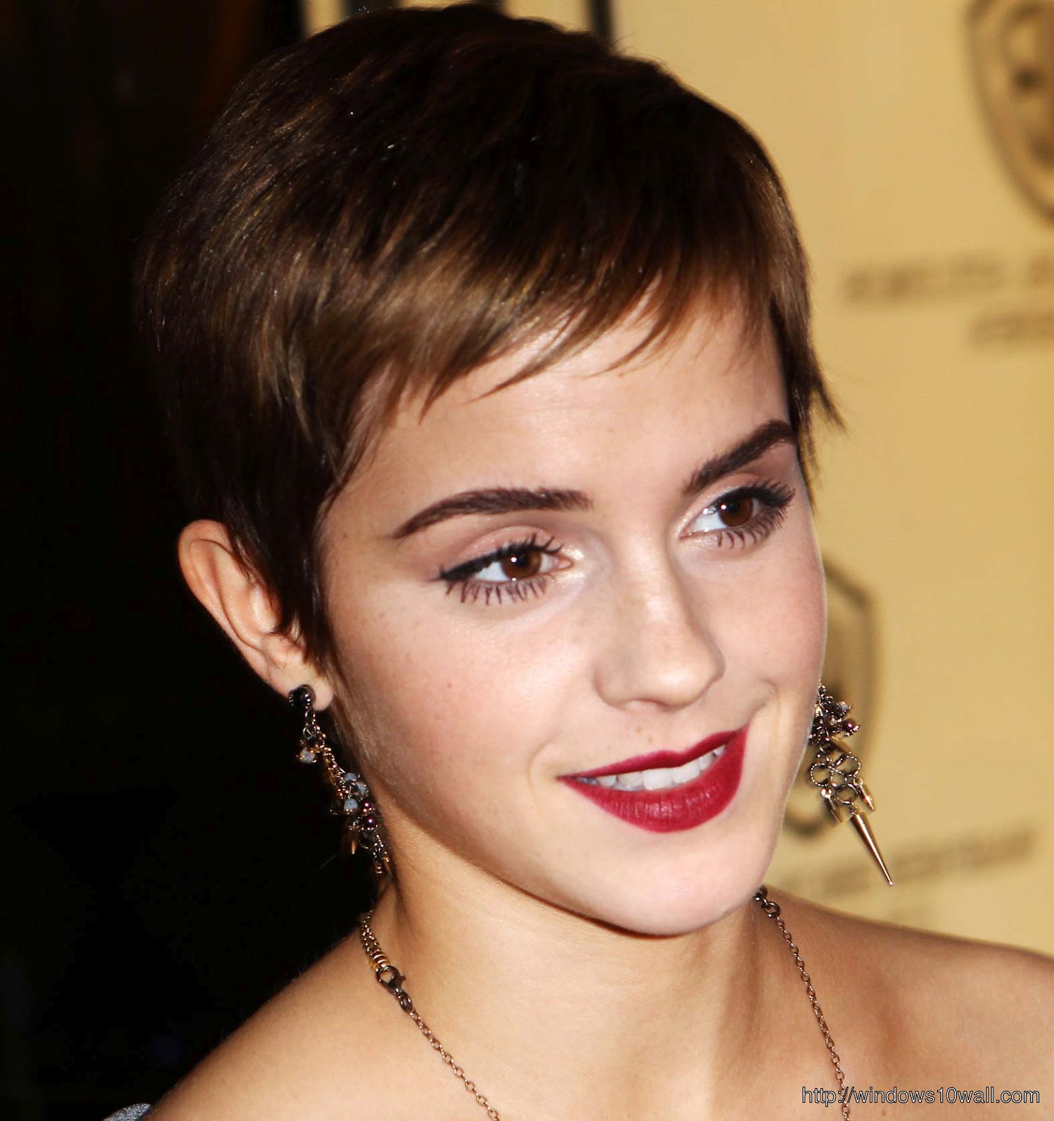 new-pixie-cut-hairstyle-background-wallpaper