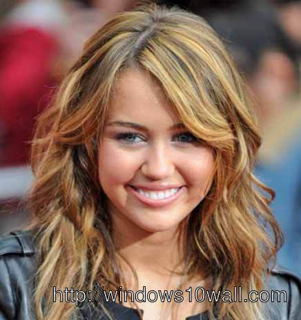 Miley Cyrus Smiling Background Wallpaper