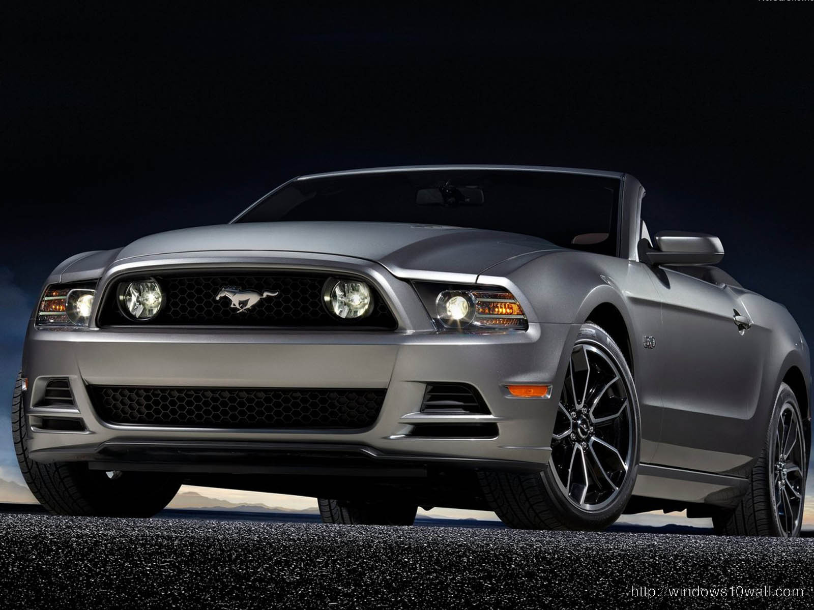 Grey Ford Mustang GT 2013 Background Wallpaper