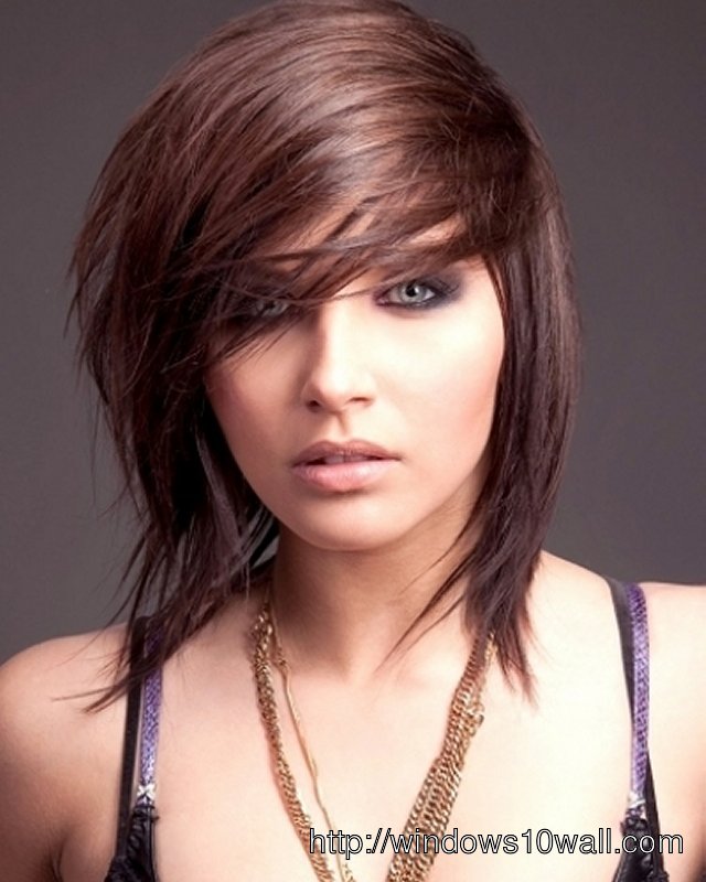Short Choppy Layered Haircuts for Women with Bangs